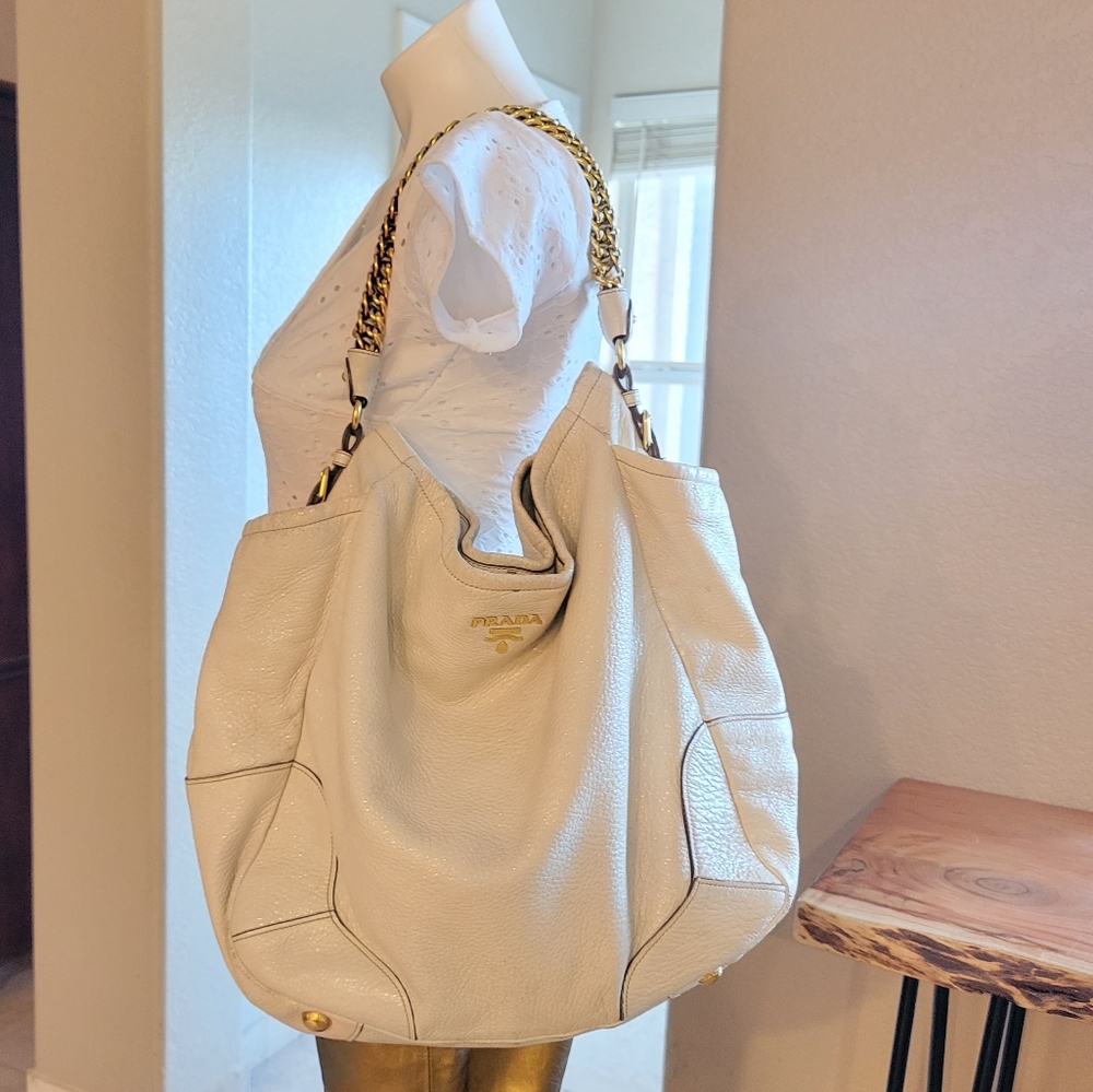 Prada | Authentic Hobo Leather Bag - Picture 14 of 16